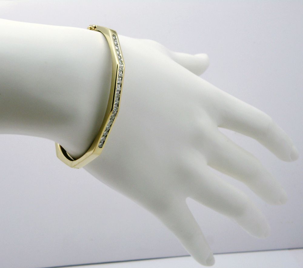 1.00cttw Beautiful Diamond (SI/GH) Bangle/Bracelet in 14Kt Yellow Gold, 7" 1.00cttw Beautiful Diamond (SI/GH) Bangle/Bracelet in 14Kt Yellow Gold, 7"