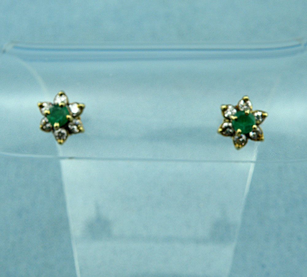 Vintage 3.60cttw Emerald w/Diamond Dangle Earrings w/Jacket set in 14K Yellow Gold Vintage 3.60cttw Emerald w/Diamond Dangle Earrings w/Jacket set in 14K Yellow Gold