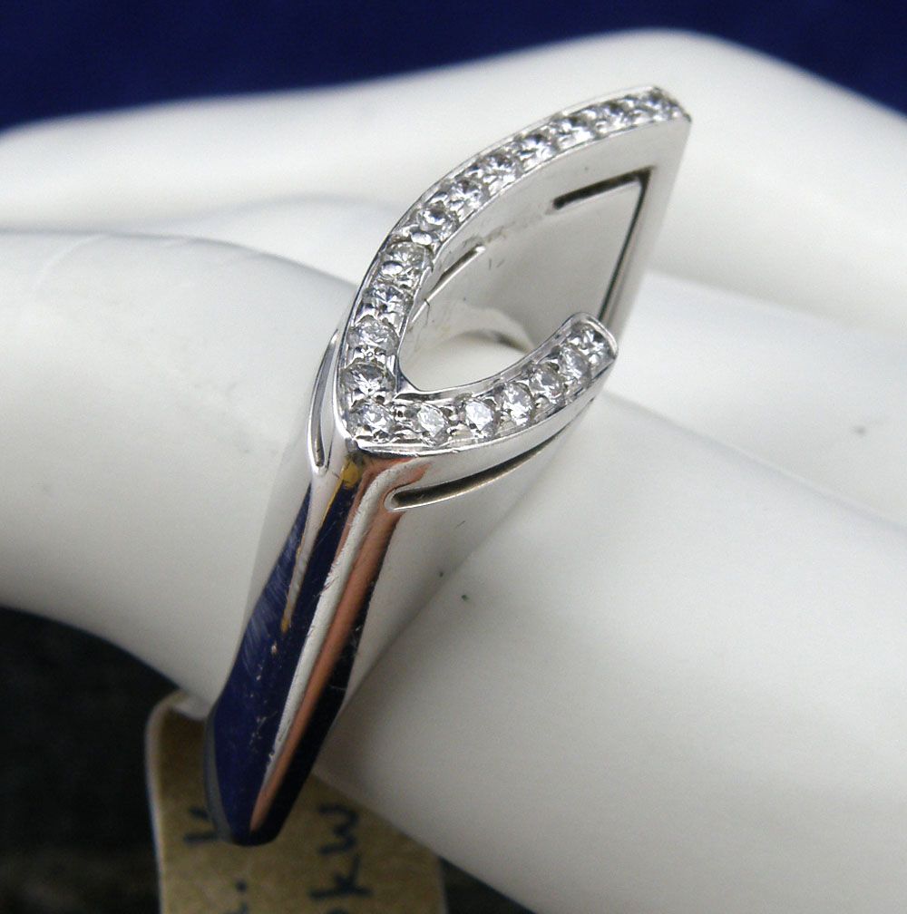 One of Kind Diamond Sculpture 18K White Gold Ring - Size 6.25 One of Kind Diamond Sculpture 18K White Gold Ring - Size 6.25