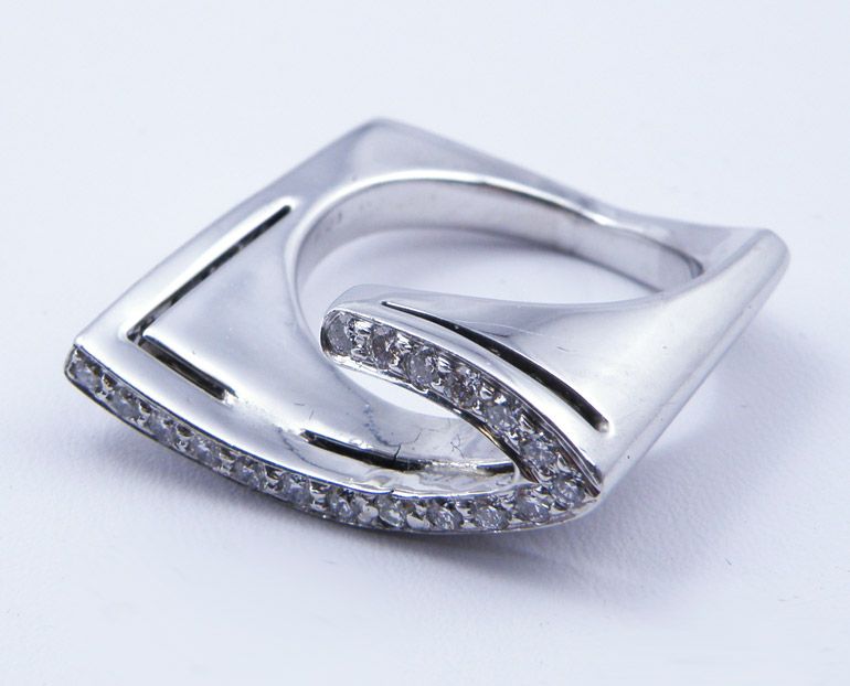 One of Kind Diamond Sculpture 18K White Gold Ring - Size 6.25 One of Kind Diamond Sculpture 18K White Gold Ring - Size 6.25