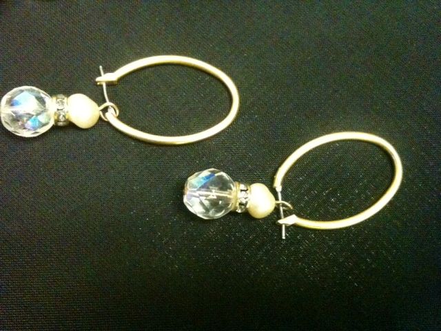 Liz Claiborne Simulated Pearl & Glass Bead Necklace and Earrings-set Liz Claiborne Simulated Pearl & Glass Bead Necklace and Earrings-set