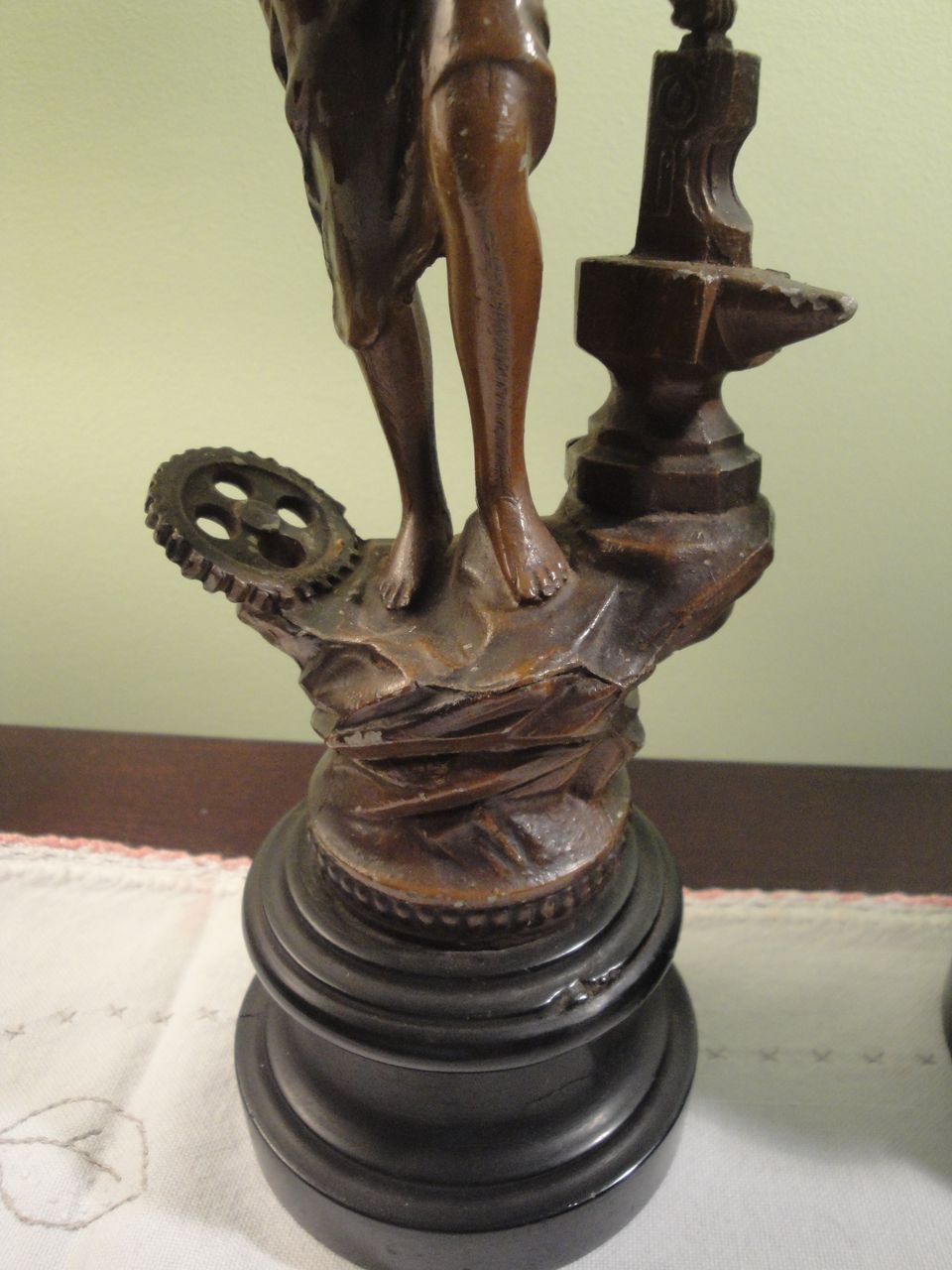 Victorian Pair Spelter Figurines Victorian Pair Spelter Figurines