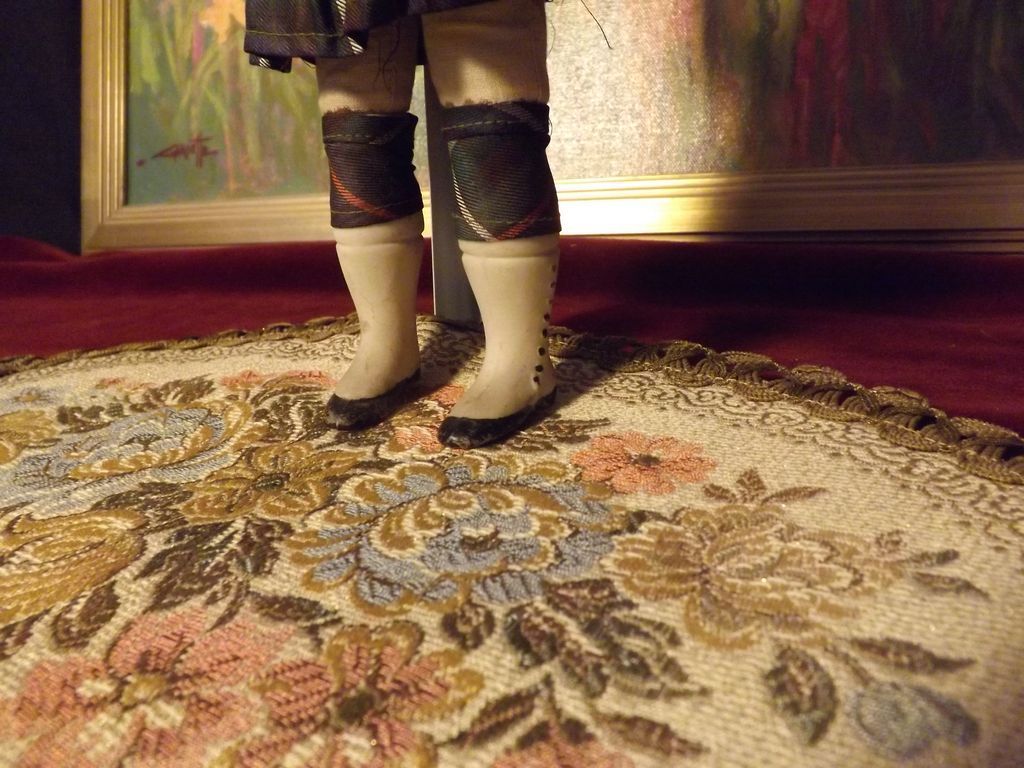 Great highlander dressed doll with china boots! Great highlander dressed doll with china boots!