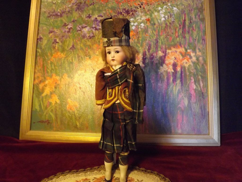 Great highlander dressed doll with china boots! Great highlander dressed doll with china boots!