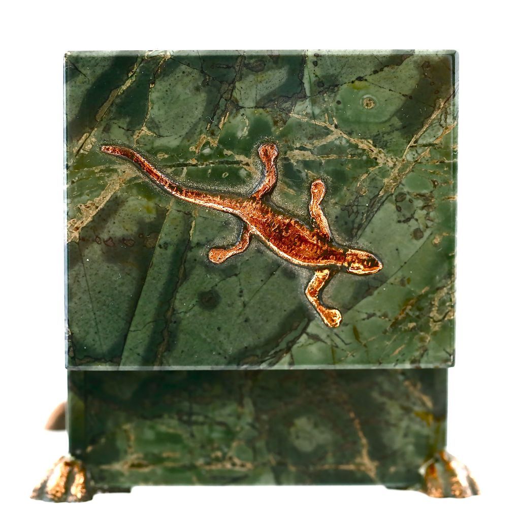 Russian Natural green stone Trinket Box with Bronze Lizard & Hinged Lid Russian Natural green stone Trinket Box with Bronze Lizard & Hinged Lid