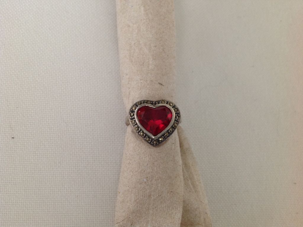 RINGx20MRCTx20REDx20925x20HRTx205x2e5.1L.jpg RINGx20MRCTx20REDx20925x20HRTx205x2e5.1L.jpg