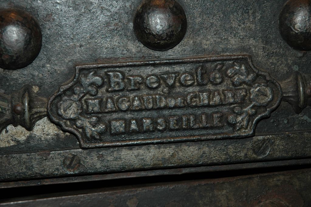 Rare French 17th Century Iron Clad 3 Key Strong Box Rare French 17th Century Iron Clad 3 Key Strong Box