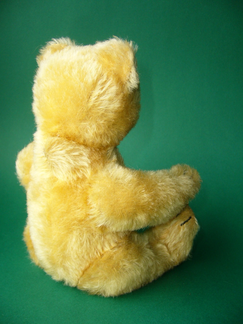 Steiff Bear 1950s 25cms w button Steiff Bear 1950s 25cms w button