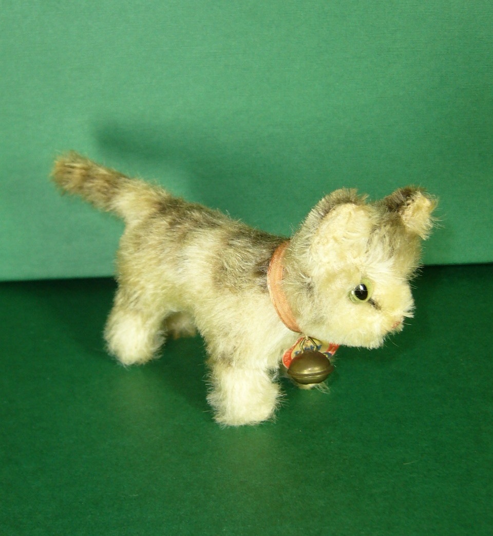 Cute little Steiff Tabby Cat 1950s w ID Cute little Steiff Tabby Cat 1950s w ID