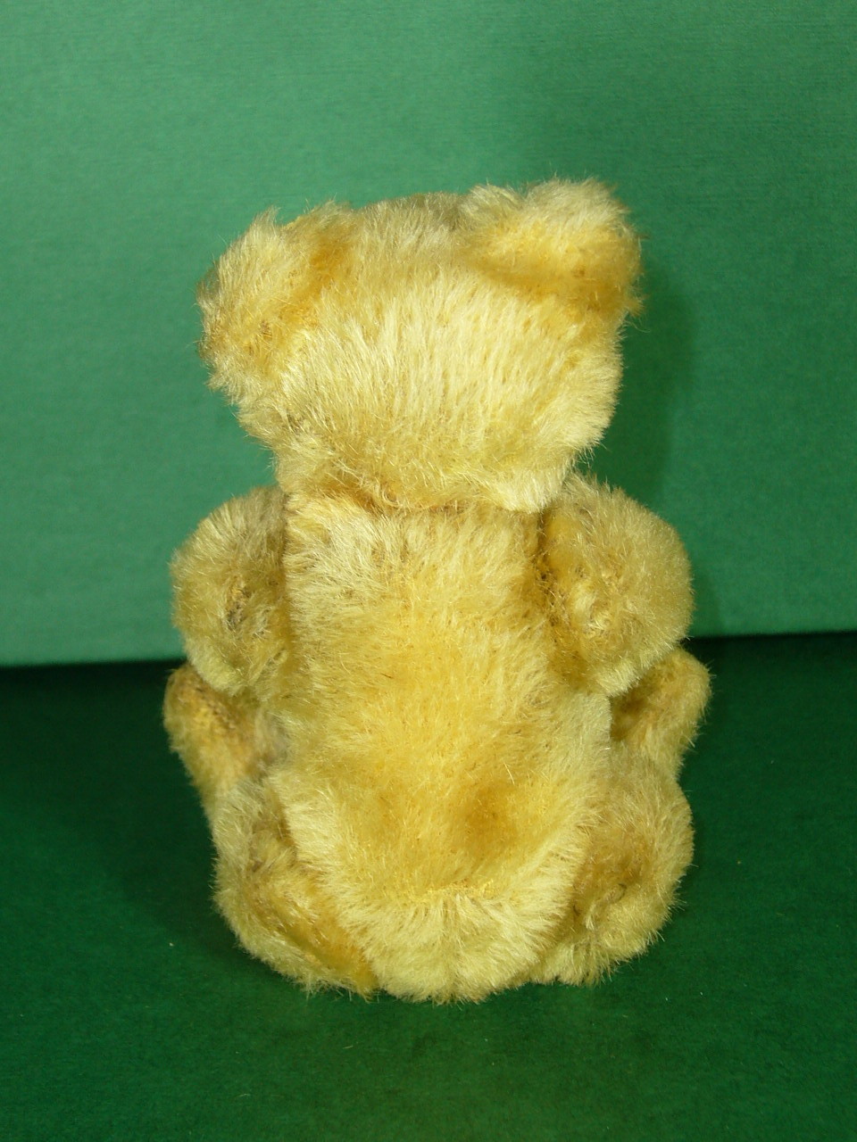 Steiff Bear 1940/50s 15cms w button Steiff Bear 1940/50s 15cms w button