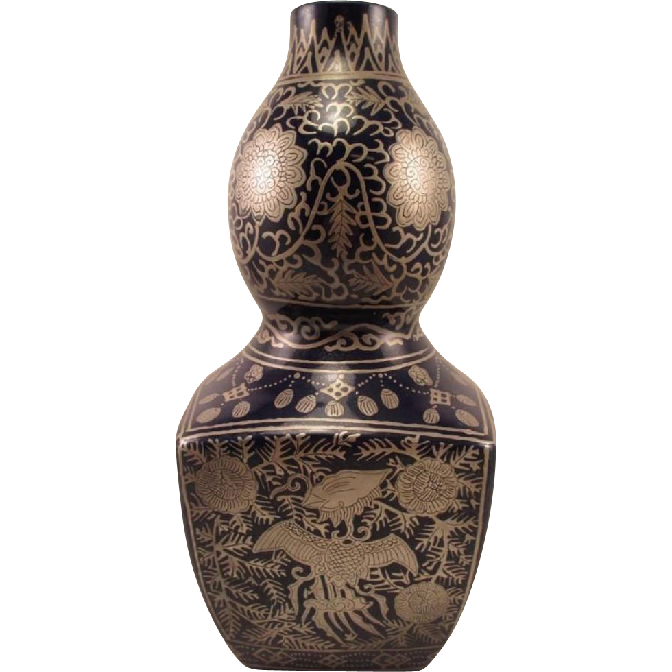 Japanese Vintage Kutaniyaki Porcelain 10" Vase by famous Matsuyama