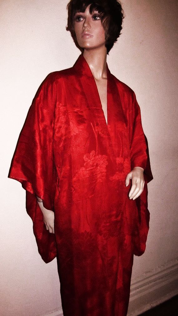 Vintage Red Silk Kimono Kabuki Sleeves Vintage Red Silk Kimono Kabuki Sleeves