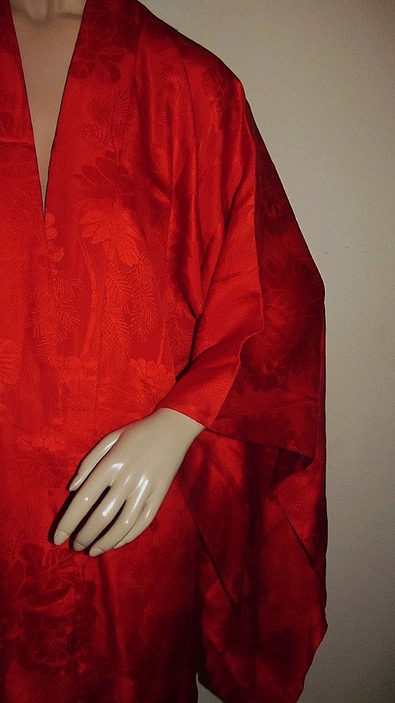 Vintage Red Silk Kimono Kabuki Sleeves Vintage Red Silk Kimono Kabuki Sleeves