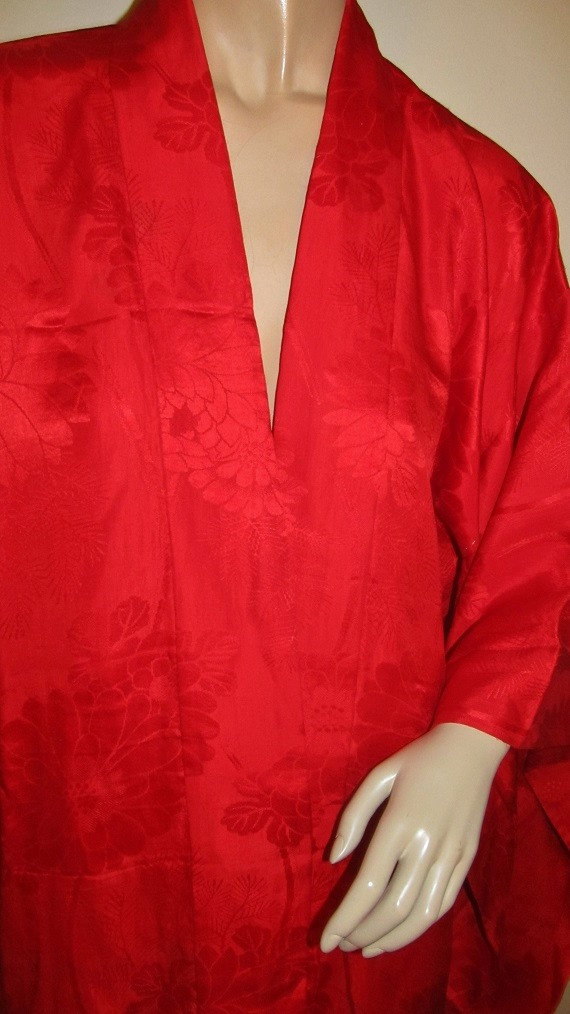 Vintage Red Silk Kimono Kabuki Sleeves Vintage Red Silk Kimono Kabuki Sleeves