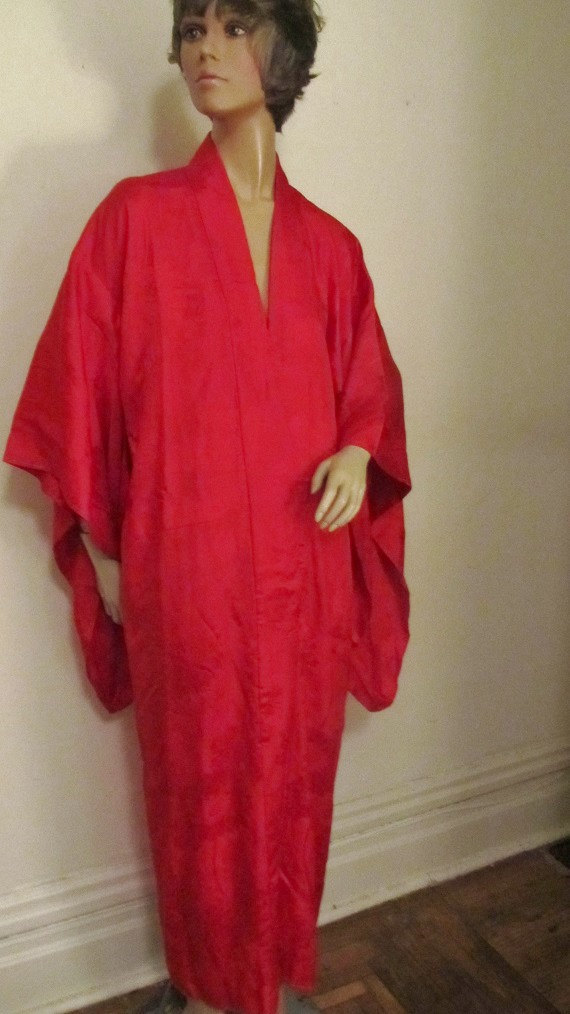 Vintage Red Silk Kimono Kabuki Sleeves Vintage Red Silk Kimono Kabuki Sleeves
