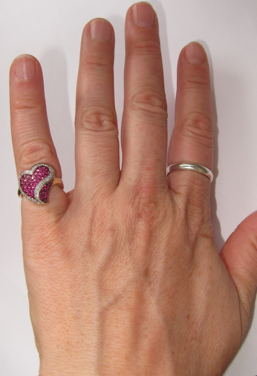 Vintage 10K Genuine Ruby & Diamond Heart Ring (Sz 5.5) Be My Valentine Vintage 10K Genuine Ruby & Diamond Heart Ring (Sz 5.5) Be My Valentine