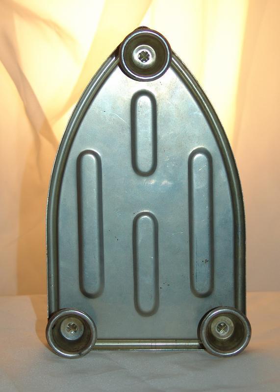 Circa 1925 Sunbeam Electric Iron in Original Metal Fire Proof Case The Iron of Irons CAT. No. 802 Circa 1925 Sunbeam Electric Iron in Original Metal Fire Proof Case The Iron of Irons CAT. No. 802