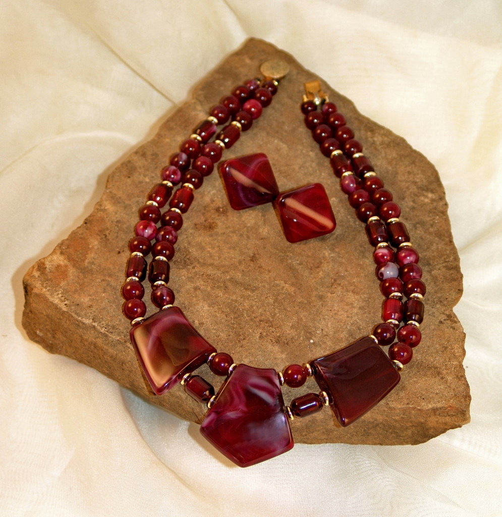 Festive Cranberry Marble Demi Parure Triple Medallion Front Necklace & Earring Set Festive Cranberry Marble Demi Parure Triple Medallion Front Necklace & Earring Set