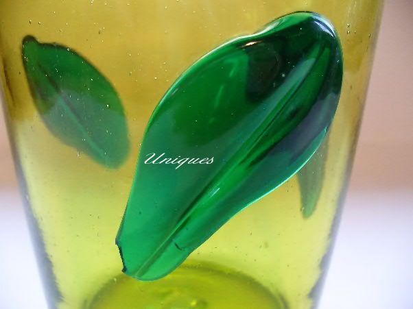 Vintage Blenko Glass Leaf Beaker Vase #366 Chartreuse 1936 Vintage Blenko Glass Leaf Beaker Vase #366 Chartreuse 1936