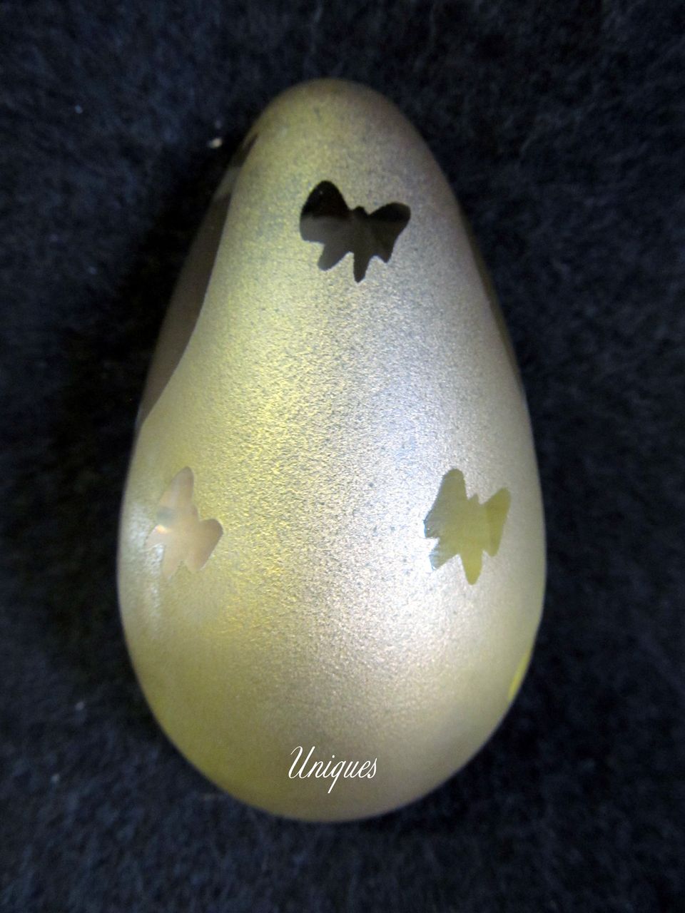 Unique 2 Silhouette Cats Glass Egg Paperweight Gold on Clear Glass Unique 2 Silhouette Cats Glass Egg Paperweight Gold on Clear Glass