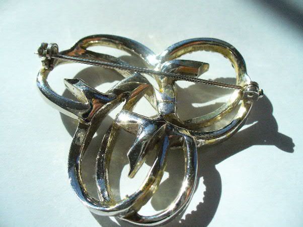 Vintage Costume Jewelry Pin w/ Clear Baget Stones Vintage Costume Jewelry Pin w/ Clear Baget Stones