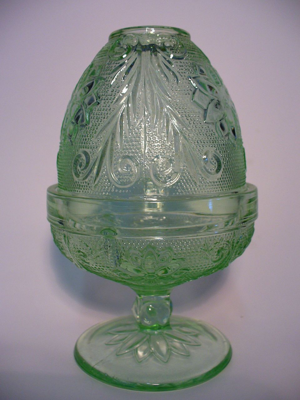 Elegant Tiara Glass Green Sandwich Glass Fairy Lamp Elegant Tiara Glass Green Sandwich Glass Fairy Lamp