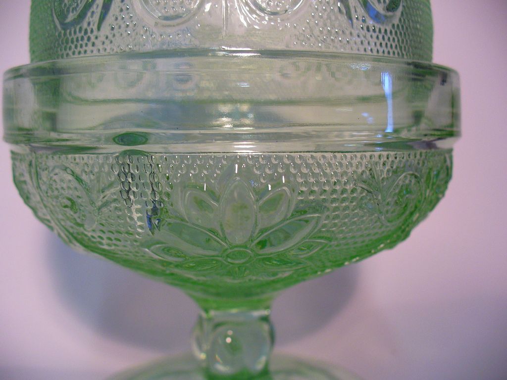 Elegant Tiara Glass Green Sandwich Glass Fairy Lamp Elegant Tiara Glass Green Sandwich Glass Fairy Lamp