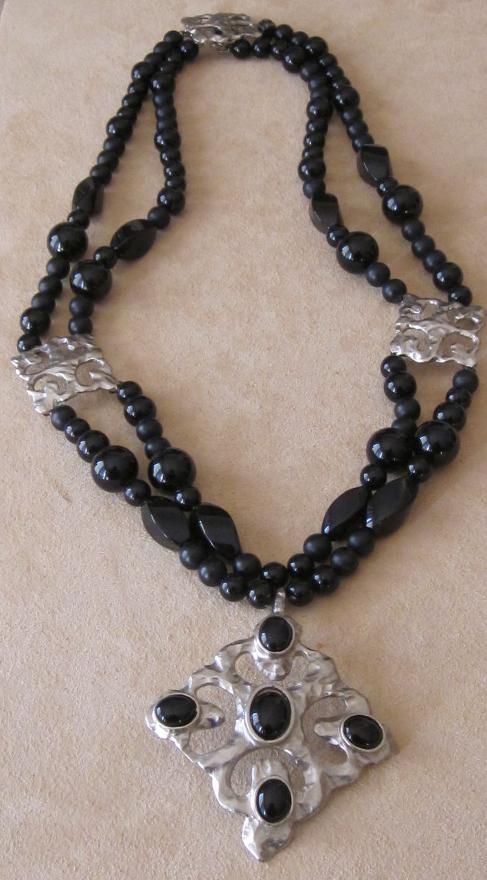 LES BERNARD- vintage signed runway necklace LES BERNARD- vintage signed runway necklace