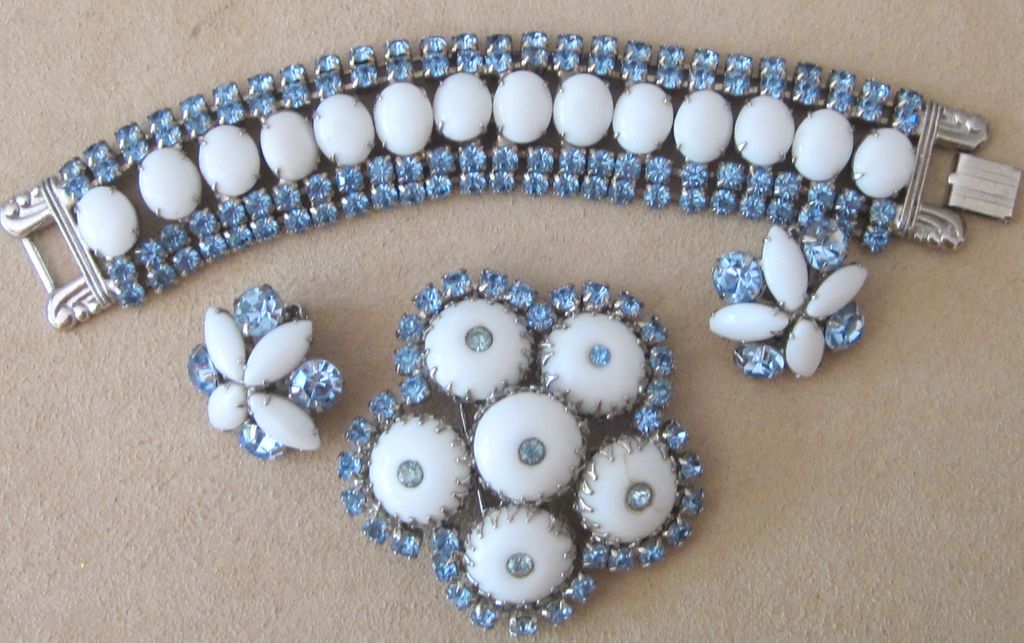 Fabulous 3 piece vintage set Fabulous 3 piece vintage set