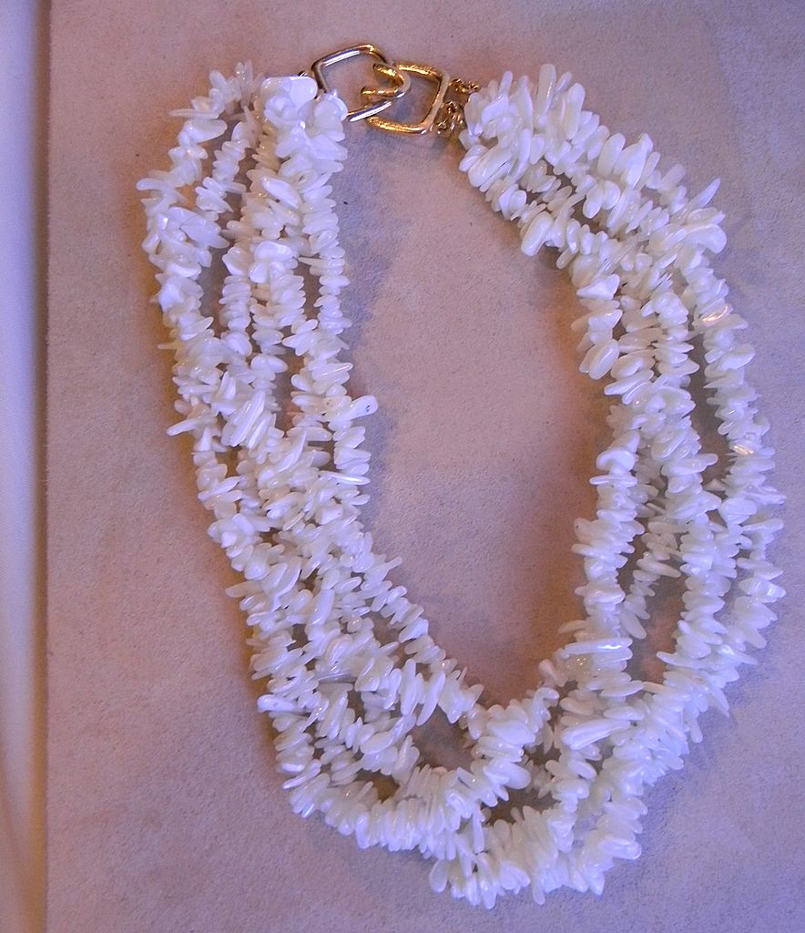 KENNETH LANE- signed Runway necklace KENNETH LANE- signed Runway necklace