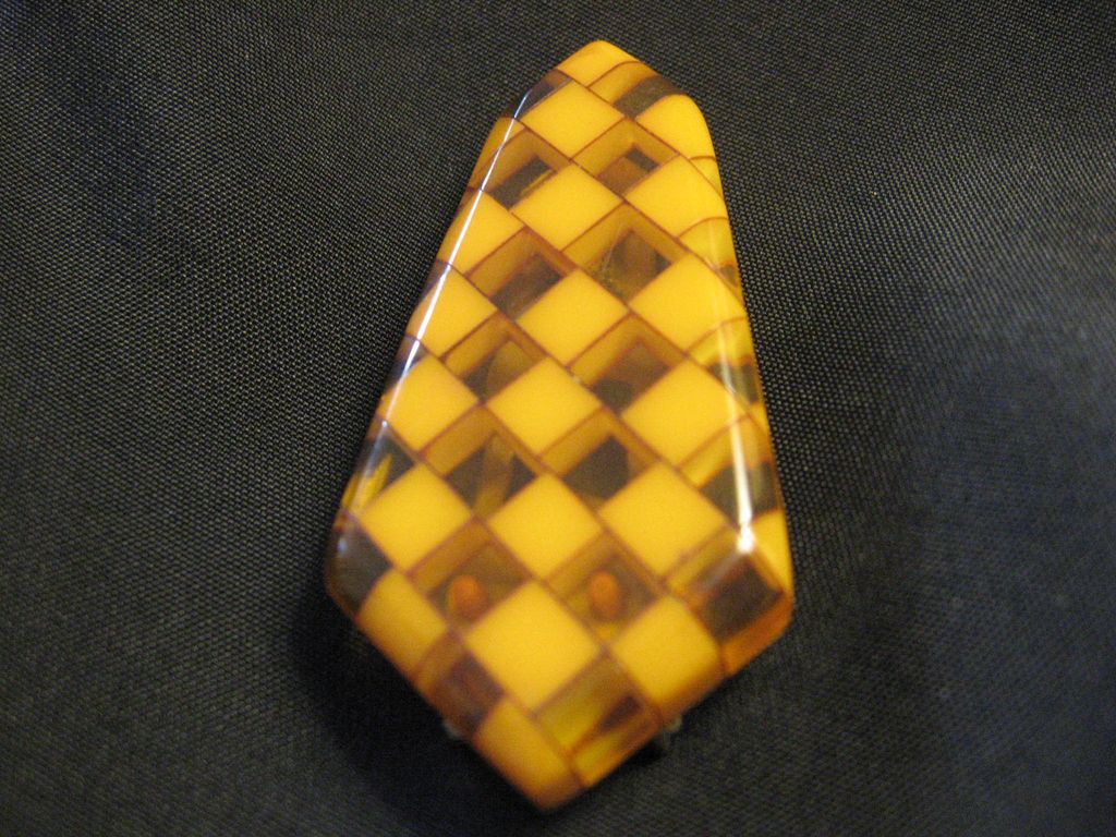 Bakelite Geometric Brooch/Dress Clip Bakelite Geometric Brooch/Dress Clip