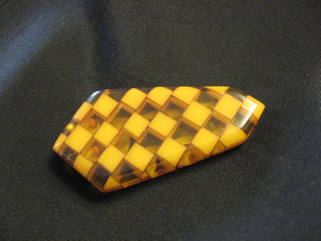 Bakelite Geometric Brooch/Dress Clip Bakelite Geometric Brooch/Dress Clip