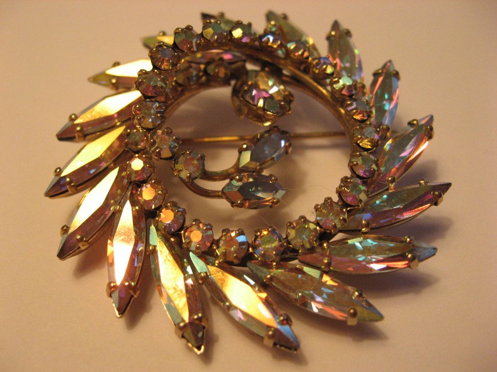 Sherman Rhinestone Brooch Sherman Rhinestone Brooch