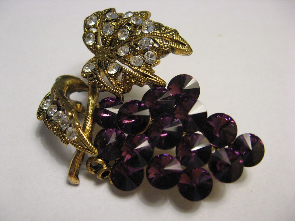 Eisenberg Ice Purple/Clear Rhinestone Brooch Eisenberg Ice Purple/Clear Rhinestone Brooch