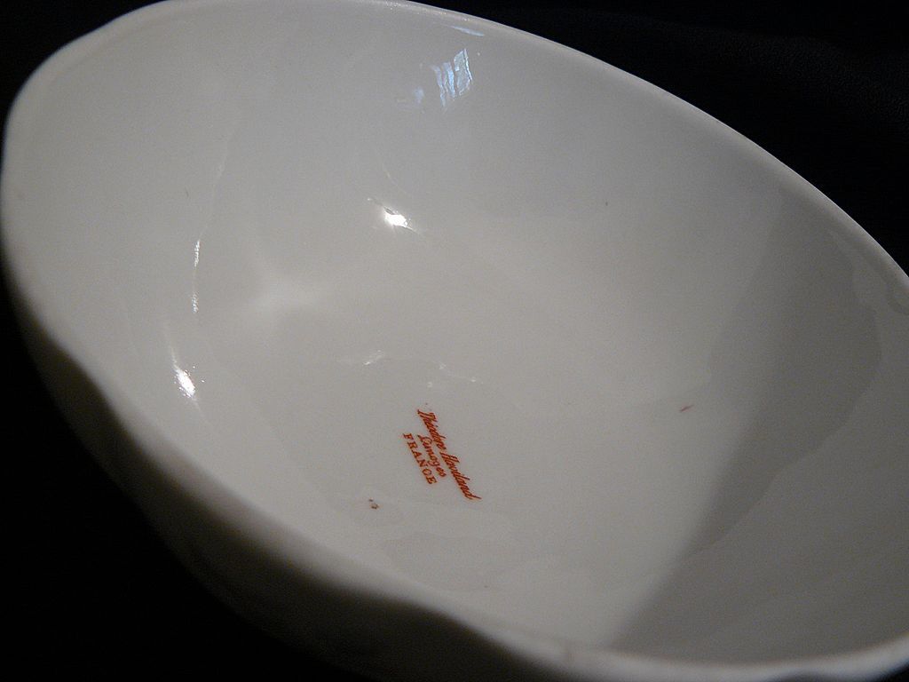 Haviland sauce/gravy boat set Limoges porcelain Haviland sauce/gravy boat set Limoges porcelain