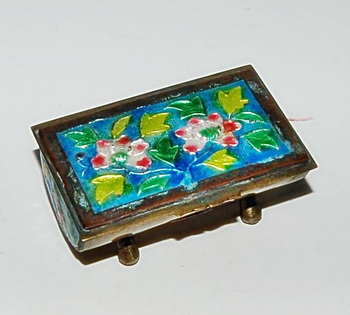 Antique CHINESE ENAMEL Footed Brass Match Safe / Casket Signed "CHINA" Antique CHINESE ENAMEL Footed Brass Match Safe / Casket Signed "CHINA"