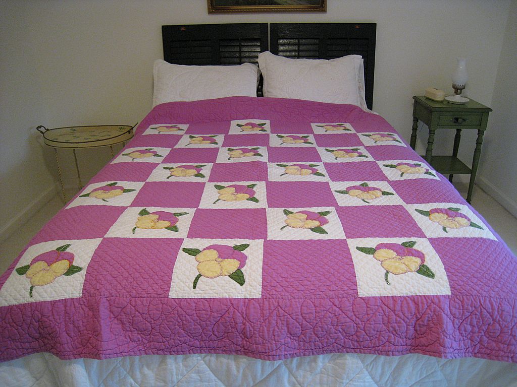 Pansy Applique and Embroidery Quilt ca 1930 to 1940 Pansy Applique and Embroidery Quilt ca 1930 to 1940