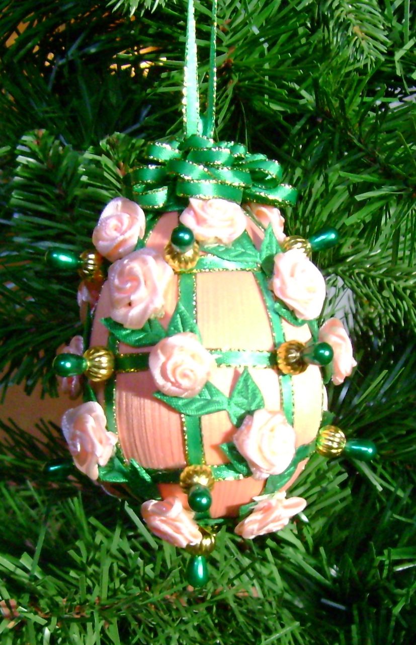 Bed of Roses Ornament---Peach Bed of Roses Ornament---Peach