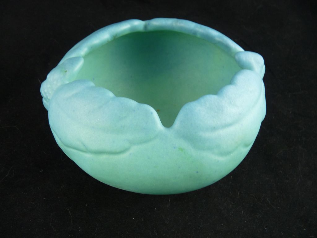 Van Briggle Oak Leaf and Acorn Bowl in Turquoise Glaze Van Briggle Oak Leaf and Acorn Bowl in Turquoise Glaze