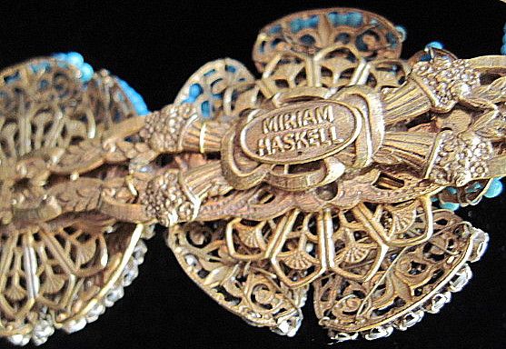 Beautiful Miriam Haskell brooch big and blue Beautiful Miriam Haskell brooch big and blue