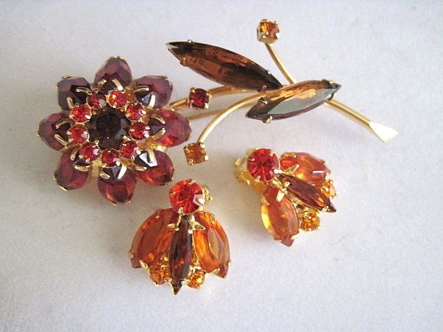 Adorable Brilliant brooch and earring set flowers& bugs for spring Adorable Brilliant brooch and earring set flowers& bugs for spring