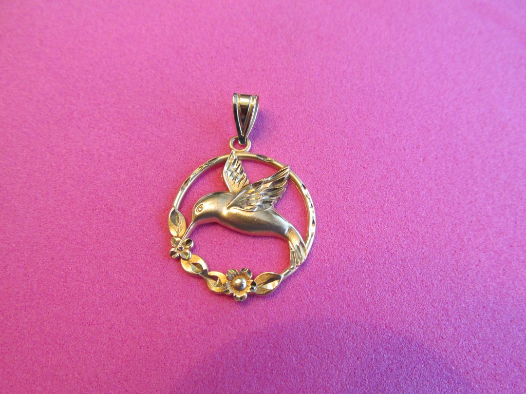 14K Yellow Gold Michael Anthony Hummingbird Estate Pendant 14K Yellow Gold Michael Anthony Hummingbird Estate Pendant