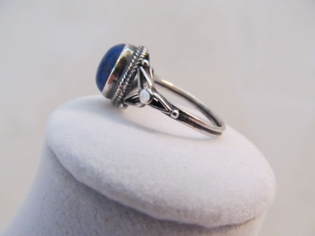 Vintage Sterling Silver Lapis Ring Vintage Sterling Silver Lapis Ring