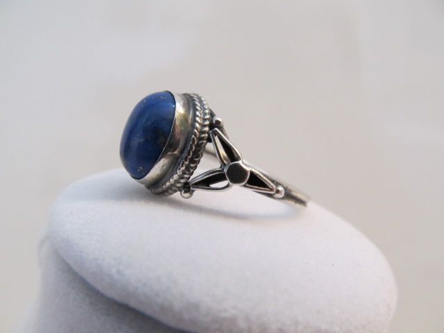 Vintage Sterling Silver Lapis Ring Vintage Sterling Silver Lapis Ring