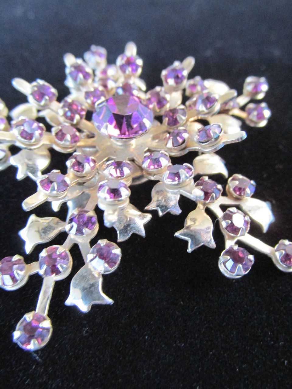 Snowflake Amethyst Rhinestone Star Brooch Pin Snowflake Amethyst Rhinestone Star Brooch Pin
