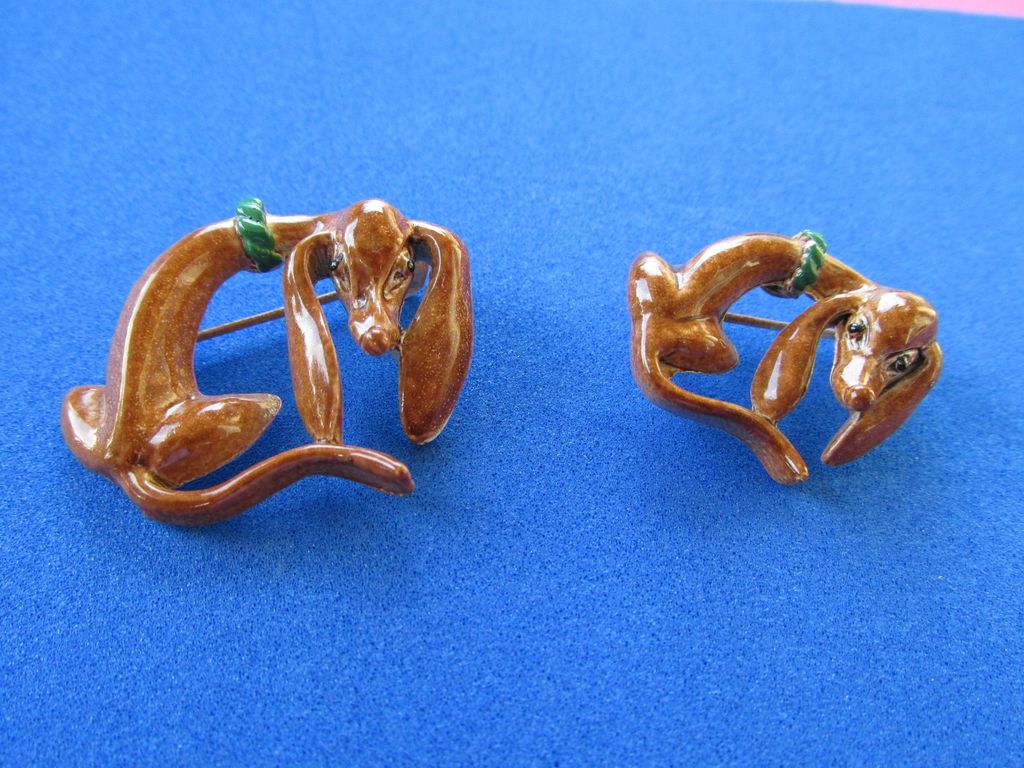 Vintage Wiener Dog Dachshund Scatter Pin Brooches Vintage Wiener Dog Dachshund Scatter Pin Brooches