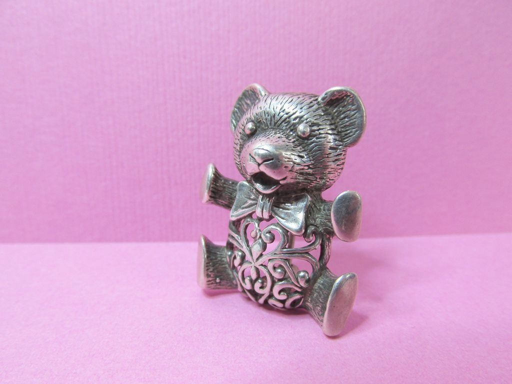 Adorable Signed Jezlaine Sterling Teddy Bear Pin Brooch With Heart Adorable Signed Jezlaine Sterling Teddy Bear Pin Brooch With Heart