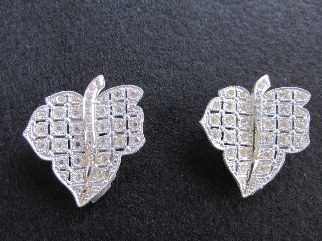 Sparkling Clear Rhinestone Leaf Dress or Fur Clips Sparkling Clear Rhinestone Leaf Dress or Fur Clips
