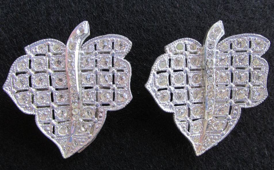 Sparkling Clear Rhinestone Leaf Dress or Fur Clips Sparkling Clear Rhinestone Leaf Dress or Fur Clips