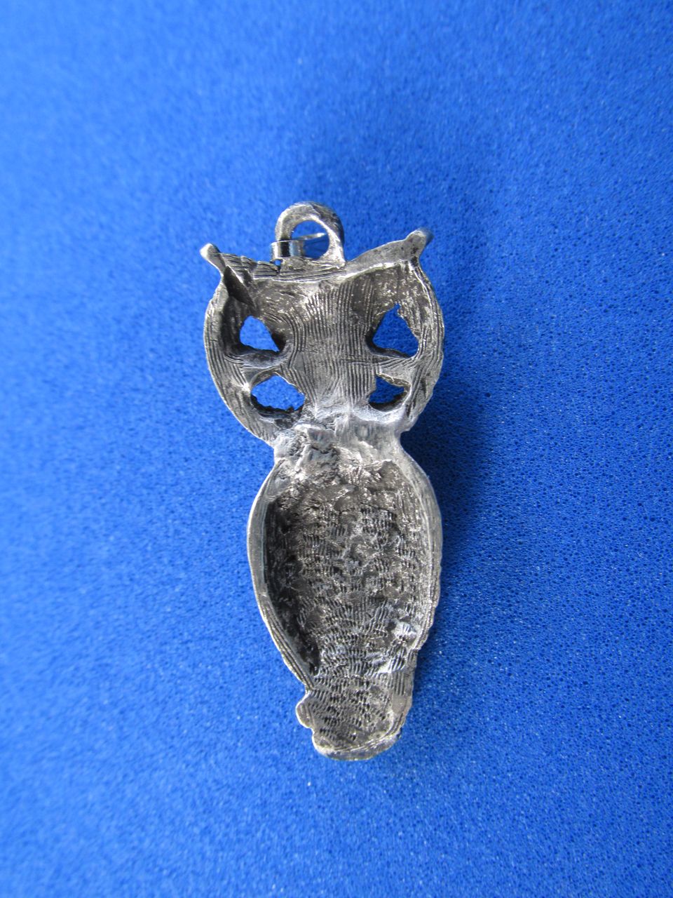 Vintage Owl Pendant Silvertone Vintage Owl Pendant Silvertone